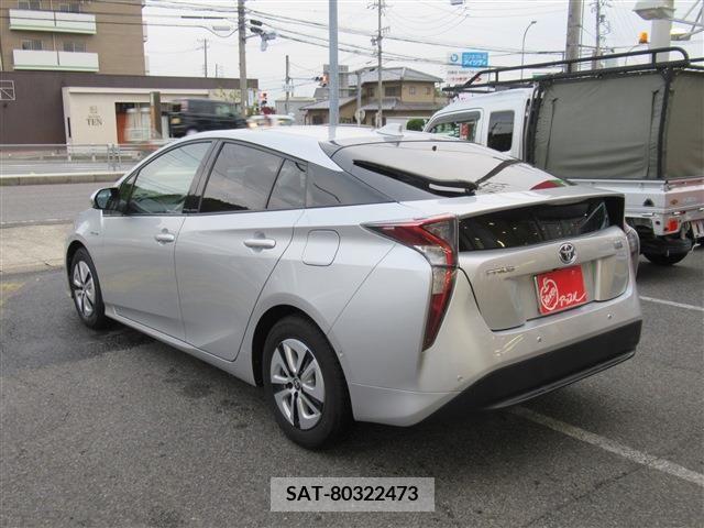 Toyota PRIUS 2015-12 281806-1