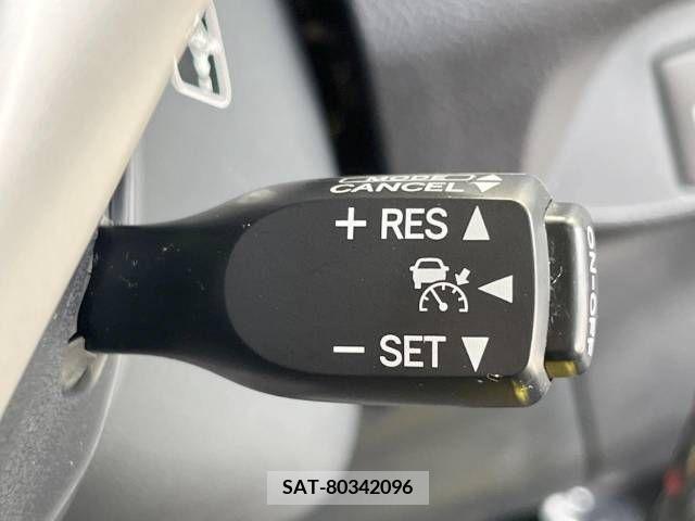 Lexus CT 2013-09 353901-7