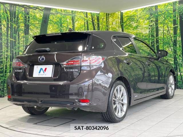 Lexus CT 2013-09 353901-17