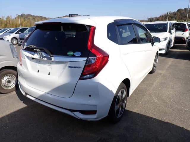 Honda FIT HYBRID 2018-10 13563-8