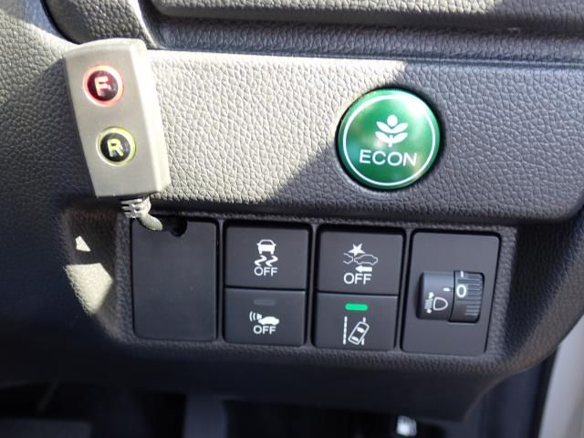 Honda FIT HYBRID 2018-10 13563-17