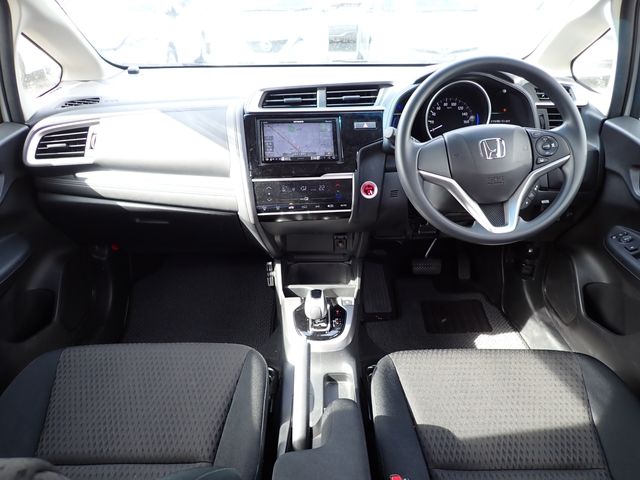 Honda FIT HYBRID 2018-10 13563-1