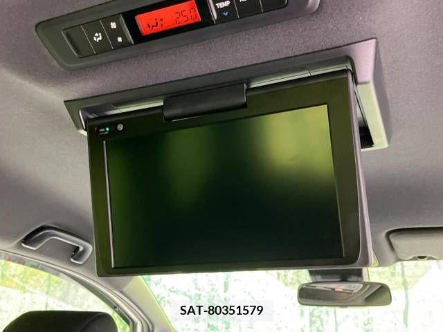 Toyota VOXY 2019-01 372768-2