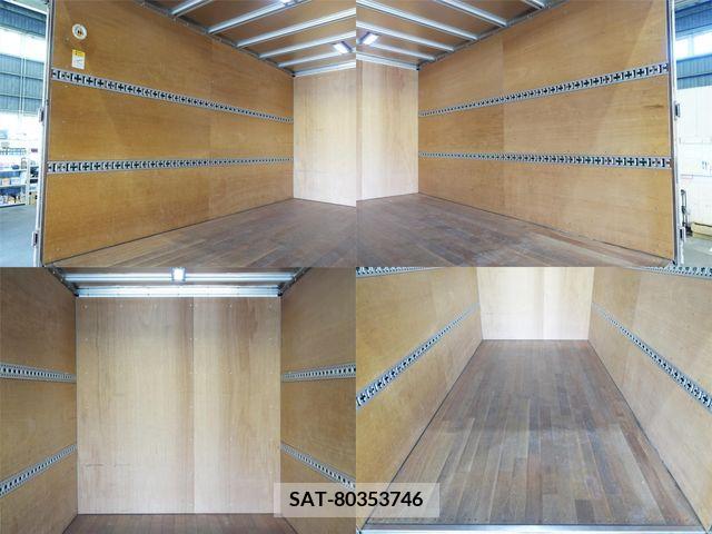 Mitsubishi CANTER 2019-02 357548-8