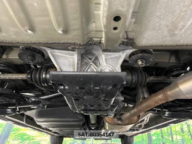 Toyota VOXY 2018-07 209513-19