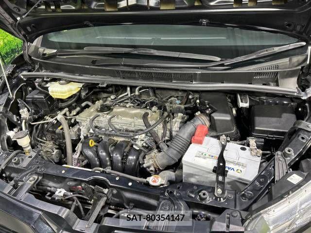Toyota VOXY 2018-07 209513-18