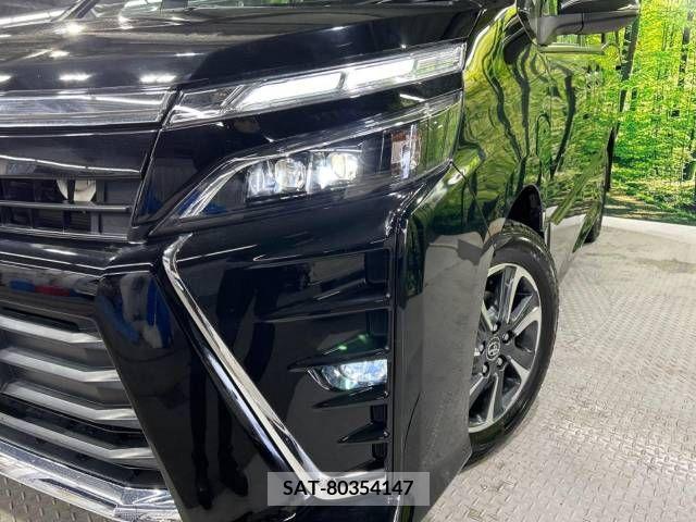 Toyota VOXY 2018-07 209513-12