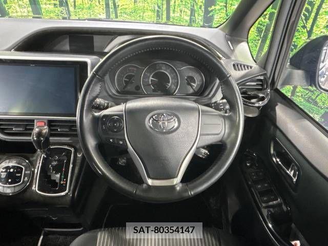 Toyota VOXY 2018-07 209513-11