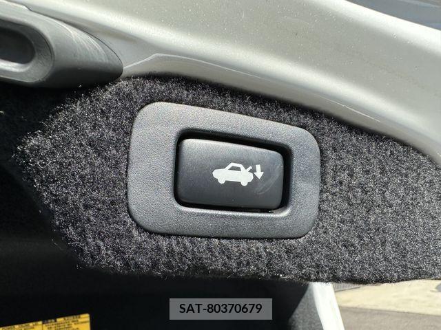 Lexus LS 2013-03 202226-18