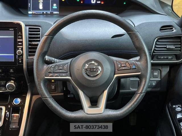 Nissan SERENA 2018-06 215303-11