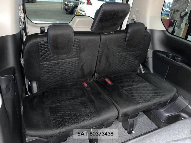 Nissan SERENA 2018-06 215303-10