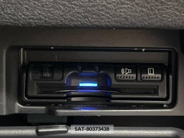 Nissan SERENA 2018-06 215303-6