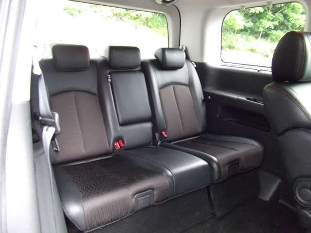 Nissan ELGRAND 2017-07 5344-11