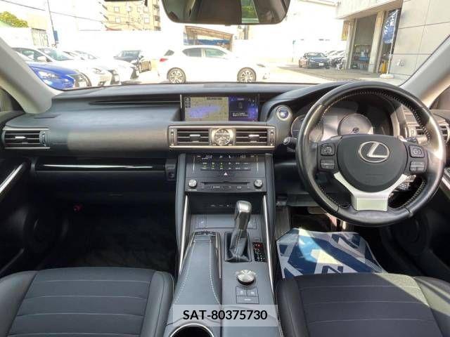 Lexus IS 2017-08 397100-1
