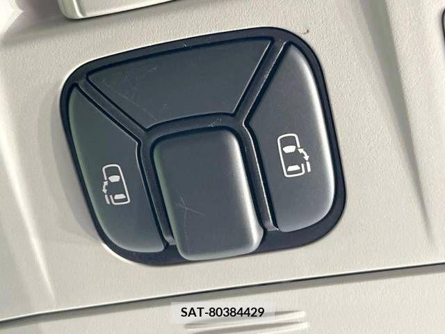 Toyota VELLFIRE 2012-03 340717-2