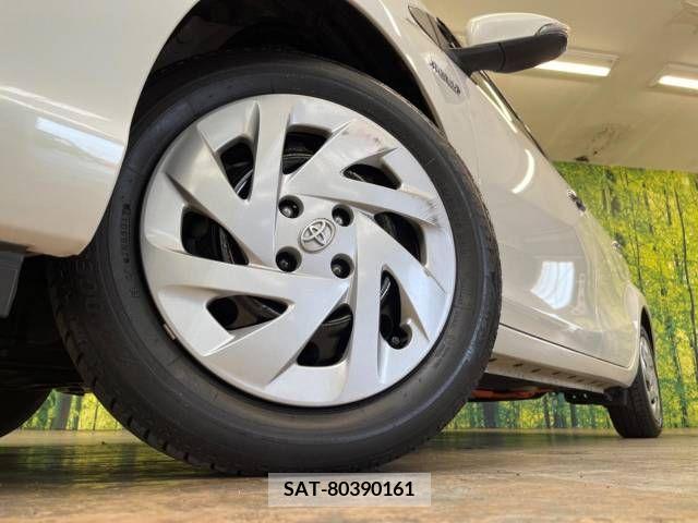 Toyota AQUA 2017-12 260177-13
