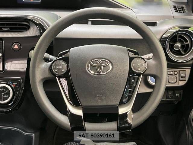 Toyota AQUA 2017-12 260177-11