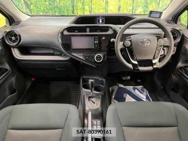Toyota AQUA 2017-12 260177-1