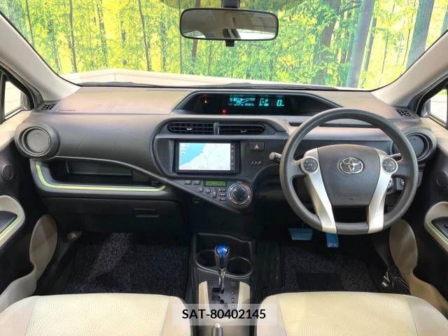 Toyota AQUA 2012-02 356229-1