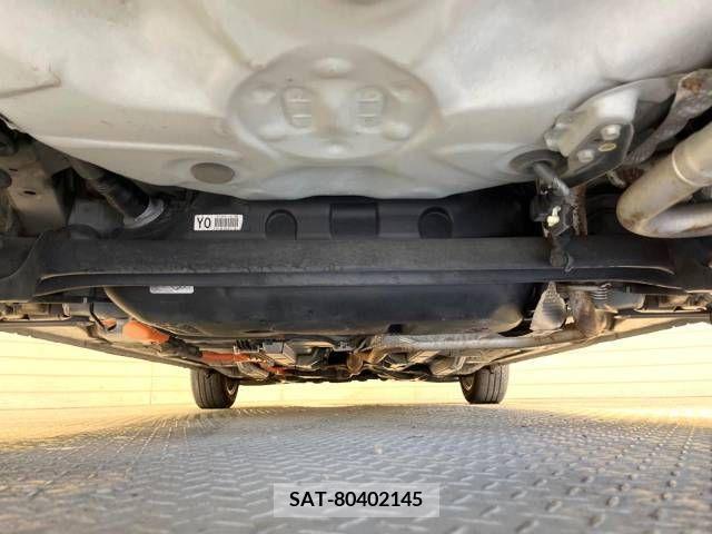 Toyota AQUA 2012-02 356229-19