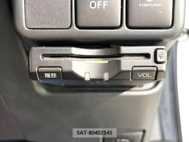 Toyota AQUA 2012-02 356229-7