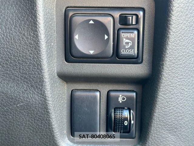 Nissan CUBE 2012-05 229407-12