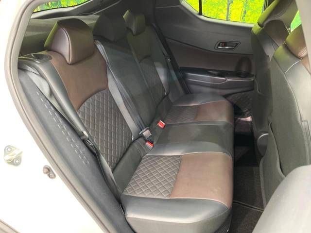 Toyota C-HR 2018-10 10087-9
