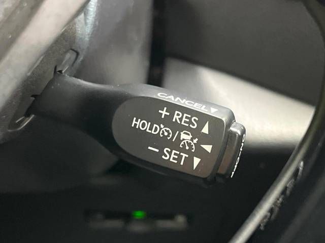 Toyota C-HR 2018-10 10087-4