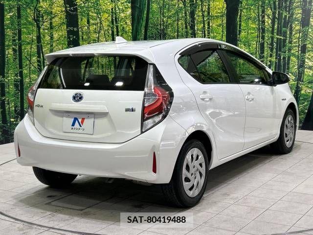 Toyota AQUA 2019-04 260431-17