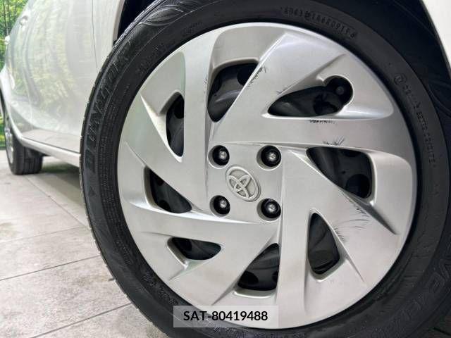 Toyota AQUA 2019-04 260431-13