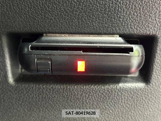 Toyota RACTIS 2014-08 377606-7