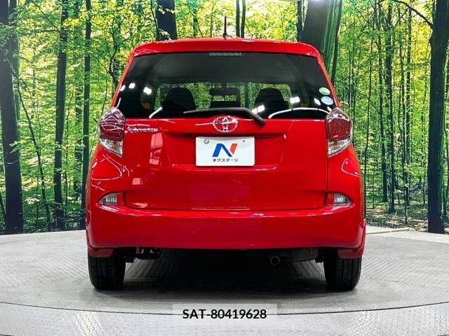 Toyota RACTIS 2014-08 377606-15