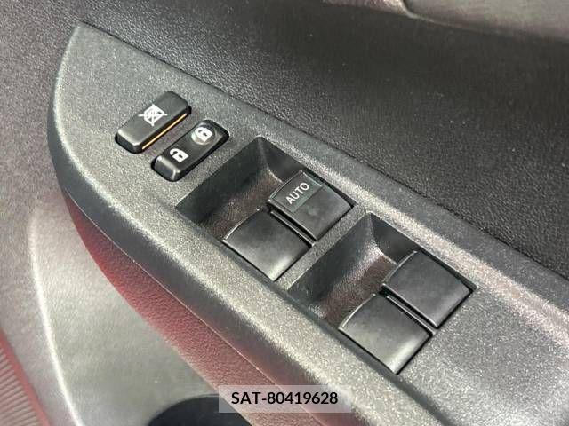 Toyota RACTIS 2014-08 377606-5