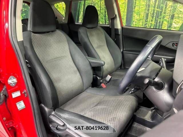 Toyota RACTIS 2014-08 377606-8