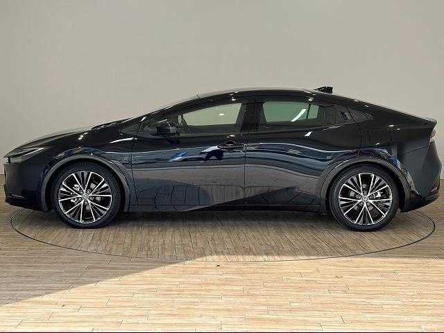 Toyota PRIUS 2023-08 194323-16