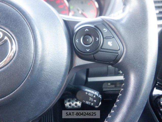 Toyota VOXY 2017-09 370279-19