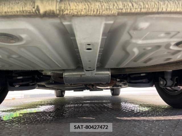Toyota VOXY 2017-10 338298-18