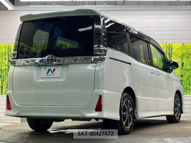 Toyota VOXY 2017-10 338298-17