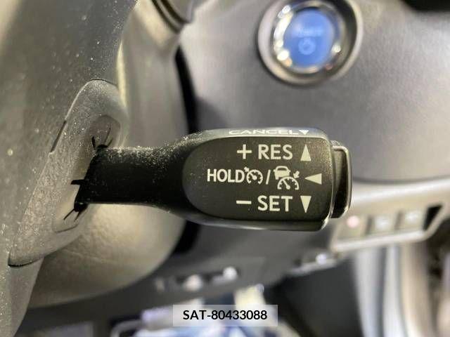 Toyota C-HR 2018-06 264207-4