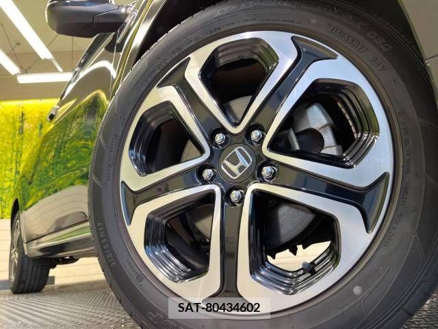 Honda VEZEL 2019-04 211612-13