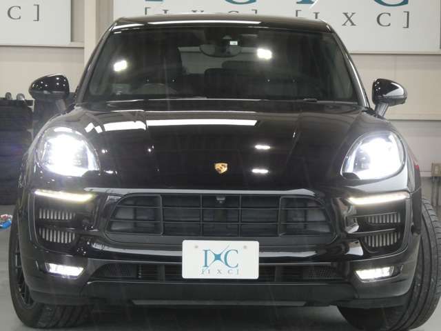 Porsche MACAN 2016-06 189650-1