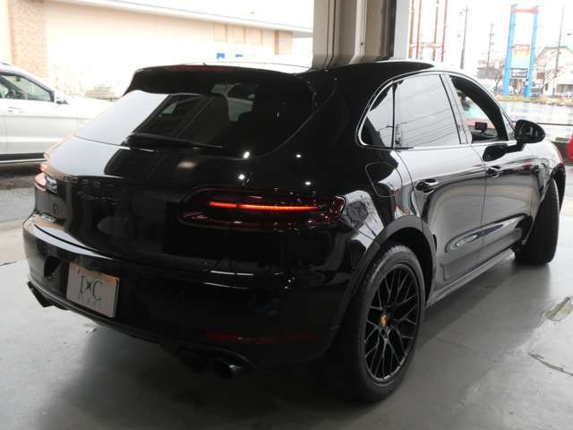 Porsche MACAN 2016-06 189650-6