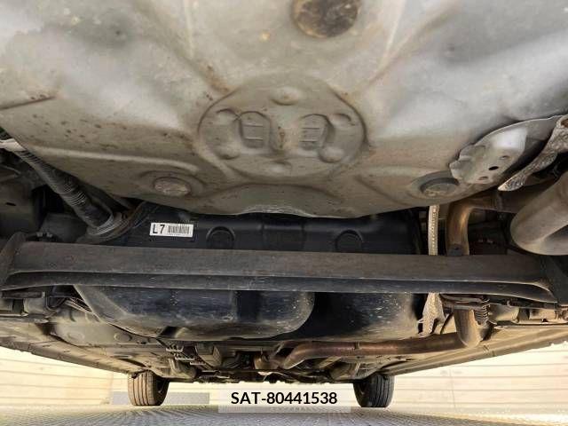 Toyota SPADE 2015-05 382670-19