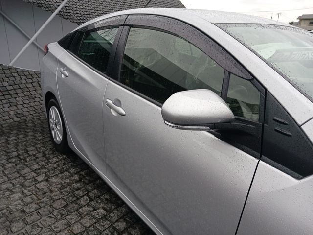 Toyota PRIUS 2020-11 25438-4