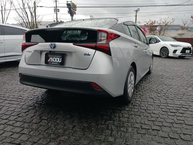Toyota PRIUS 2020-11 25438-6