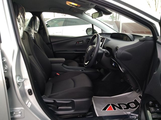 Toyota PRIUS 2020-11 25438-9