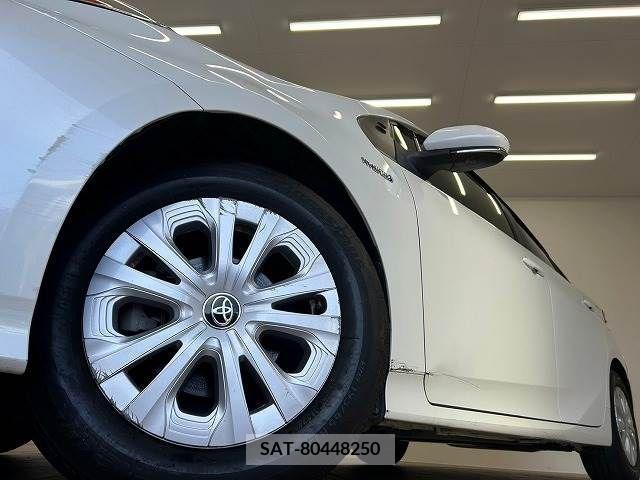 Toyota PRIUS 2019-11 372770-11