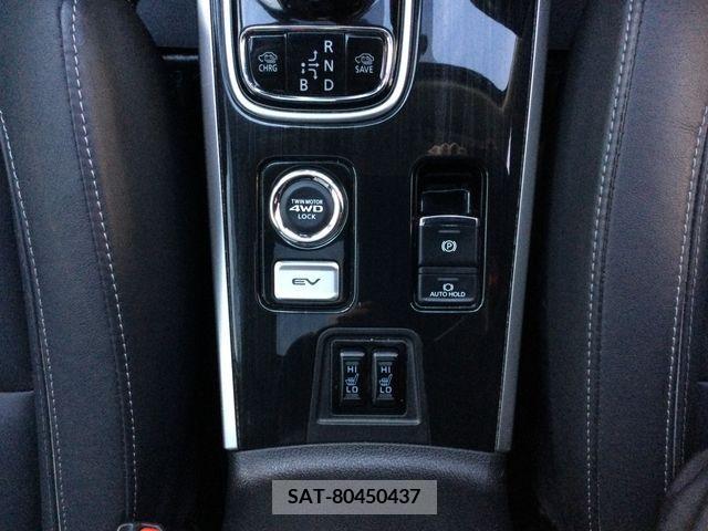 Mitsubishi OUTLANDER PHEV 2017-09 206830-18