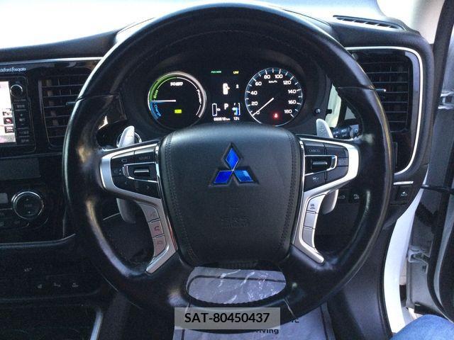 Mitsubishi OUTLANDER PHEV 2017-09 206830-14