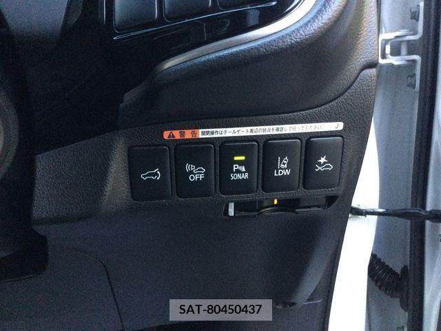 Mitsubishi OUTLANDER PHEV 2017-09 206830-16